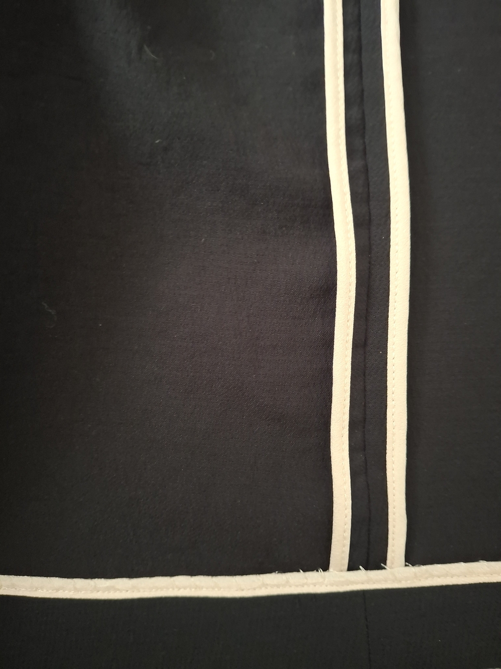 Wilfred Black Notch-Lapel Blazer with Cream Lining - Picture 4 of 5